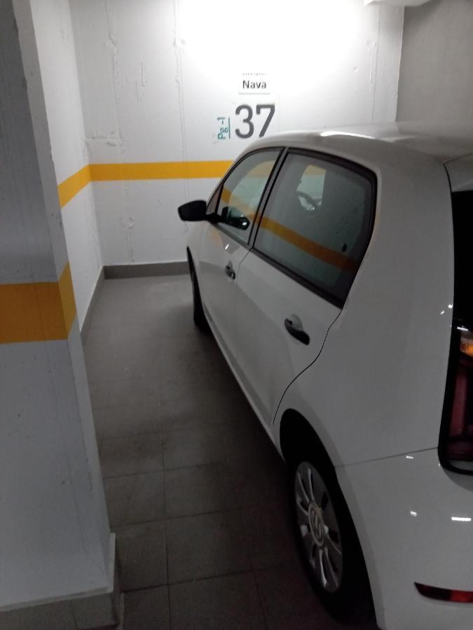 Nava - New And Spacious Gem - Free Parking Apartman *